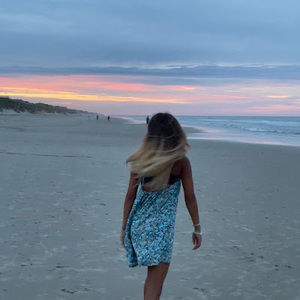 Meet your Posher, Ava